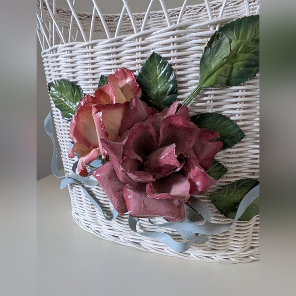 White Woven Wicker Waste Basket | Vintage - Picture 7 of 8